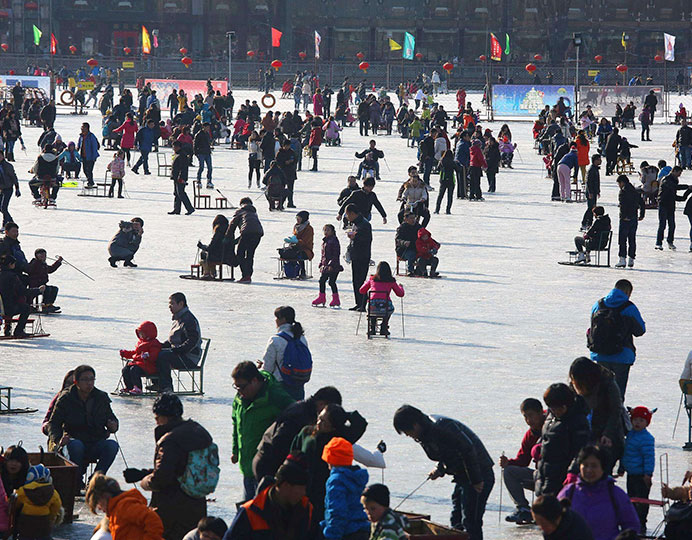 北京新乡景区三晶造雪机造雪现场