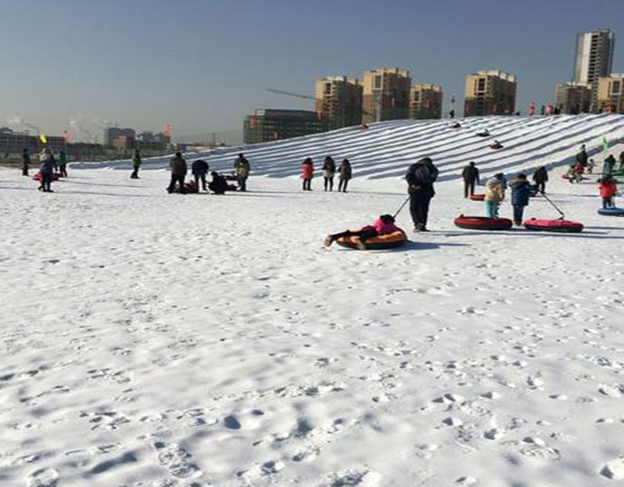 陕西洛阳景区使用三晶造雪机现场